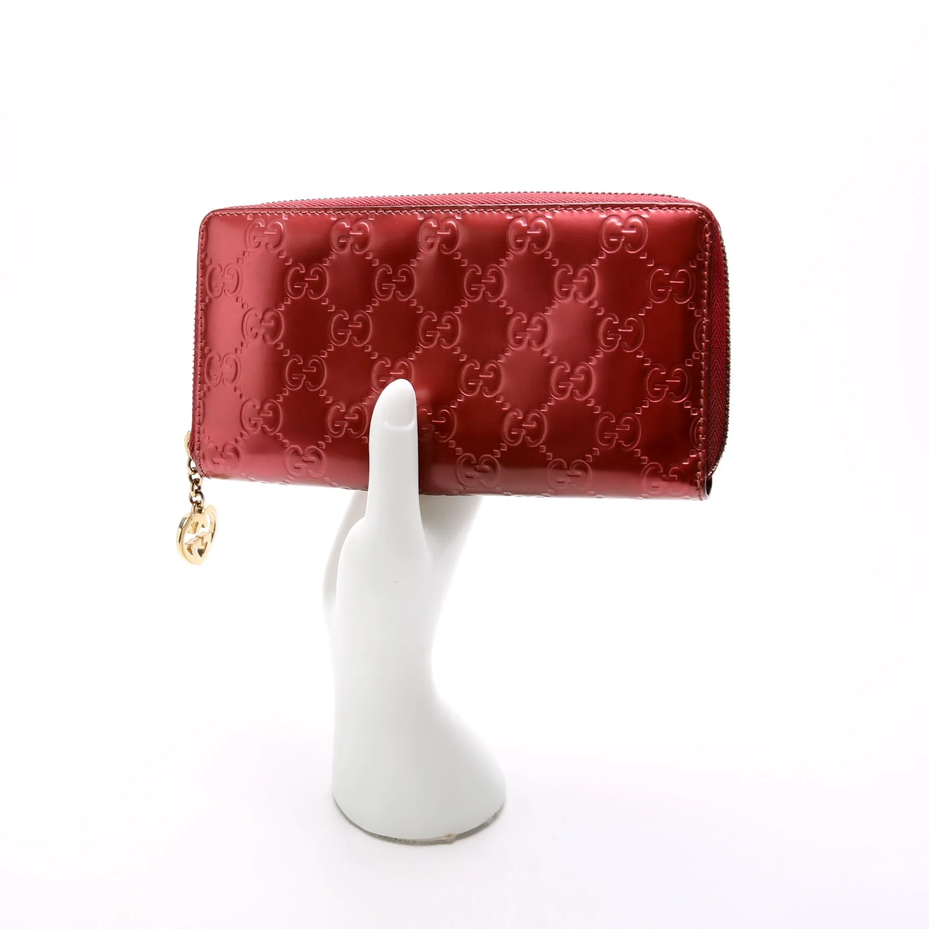 308005 Gucci Leather Interlocking G Heart Zip Around Wallet