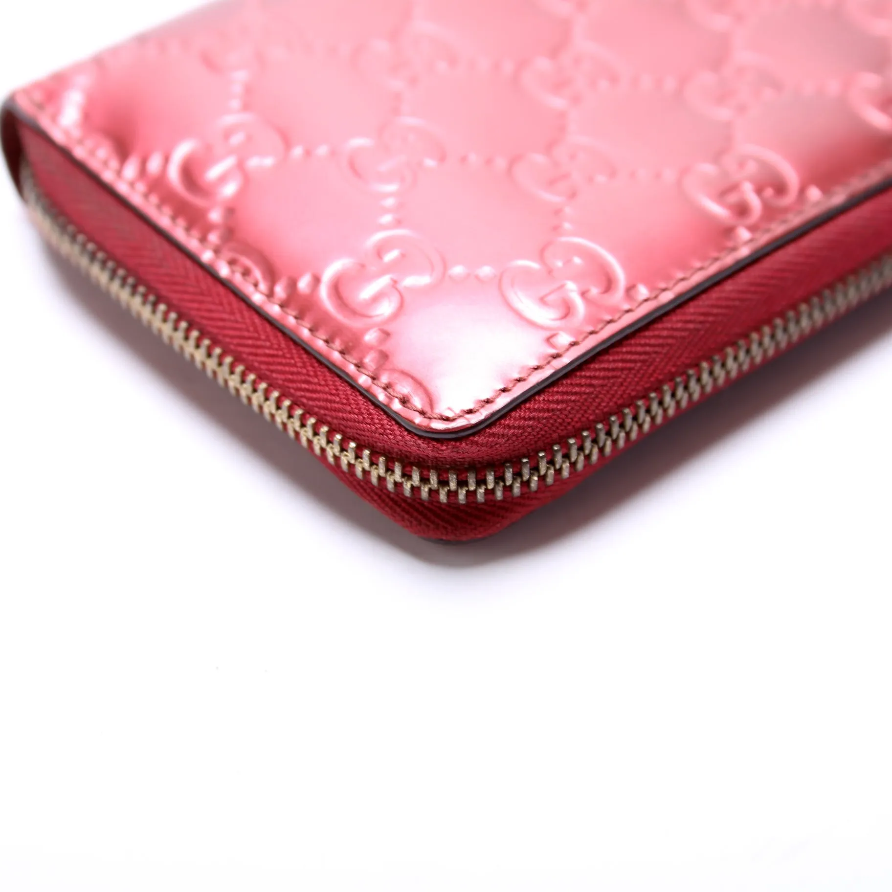 308005 Gucci Leather Interlocking G Heart Zip Around Wallet